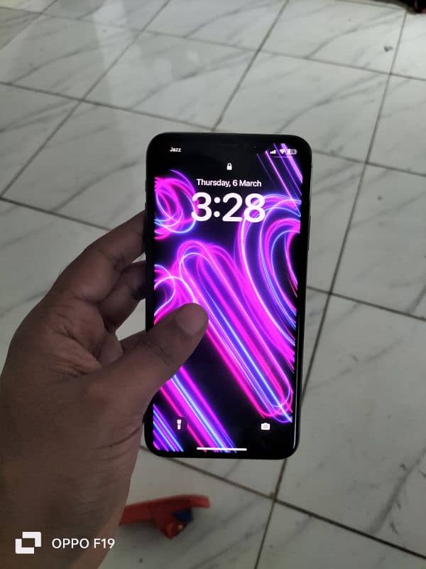 i phone 11 pro max PTA approve 64gb 3