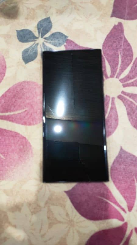 Samsung s22 ultra in black 4