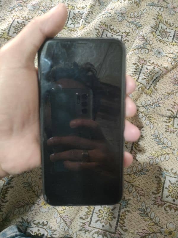 iphone 11 black 3