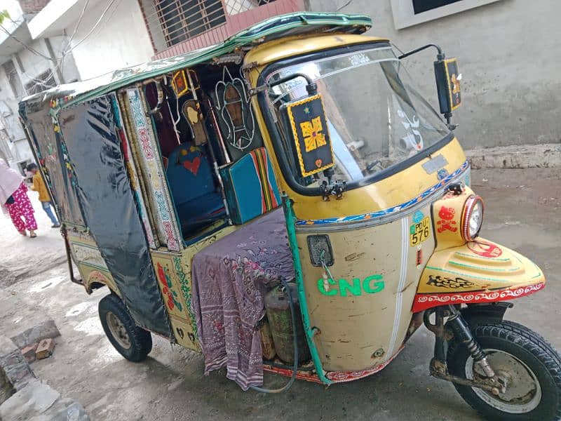 CNG Rikshaw Tezraftar 1