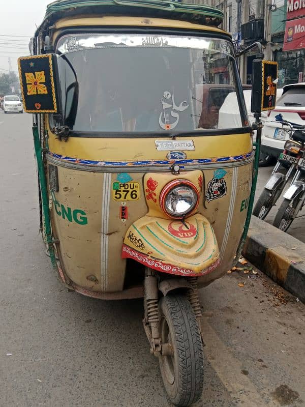 CNG Rikshaw Tezraftar 4