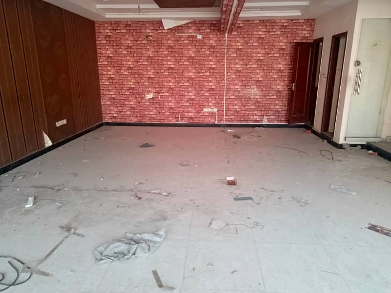 4 Marla 1st Floor Office For Rent In DHA Phase 1,Block K, Lahore. 11