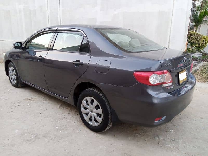 Toyota Corolla GLI 1.6 Automatic (2011) 8