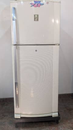 Dawlence fridge full size refrigerator for sale