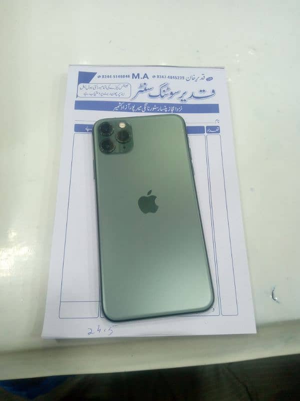 I phone 11pro max non pta 10/10 GB64 battery health 80 0