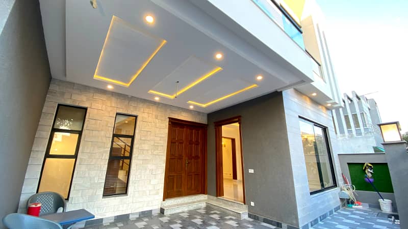 8 marla beautiful designer house available for sale in Faisal town block A 9