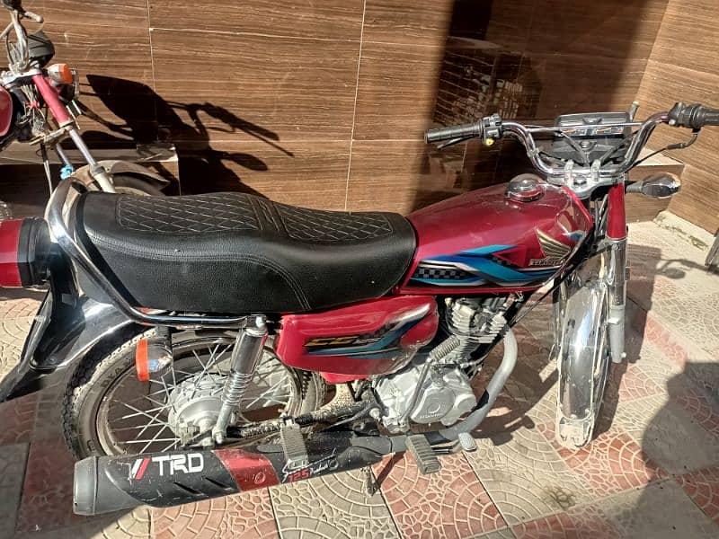 125 Honda 2024 modle 10/10 only 4000 use all ok home used 3