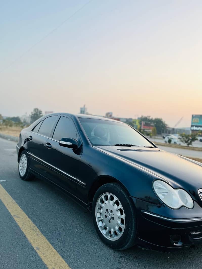 Mercedes C Class 2007 model 2013 registered 6