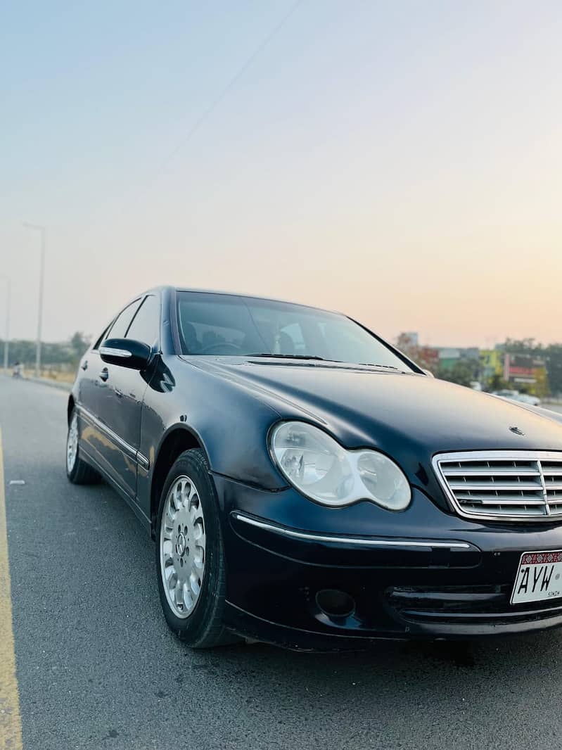 Mercedes C Class 2007 model 2013 registered 8