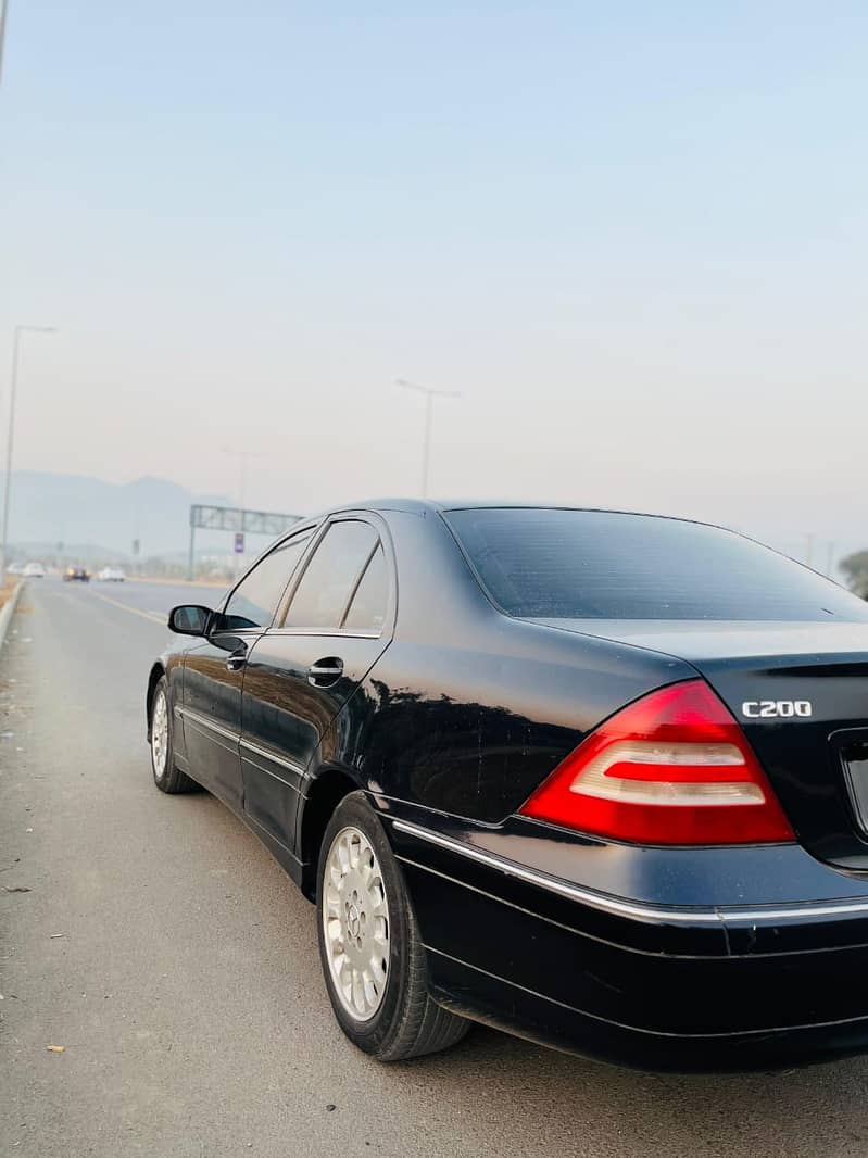 Mercedes C Class 2007 model 2013 registered 9