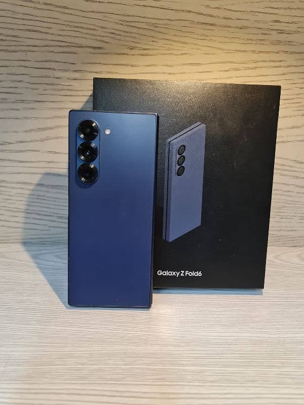 Samsung Galaxy ZFold 6 256gb 2 Months Used 7