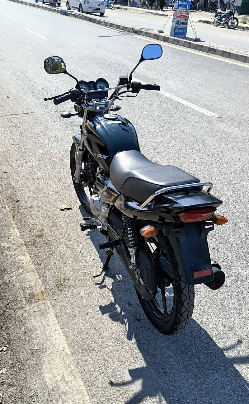 Yamaha YB 125Z-DX 2025 1