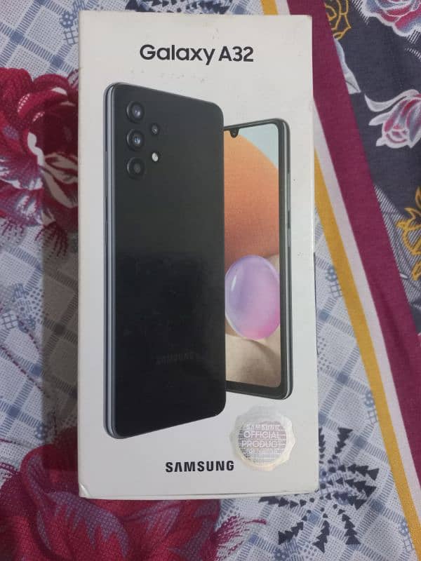 Samsung Galaxy A32 with box and original charger 0