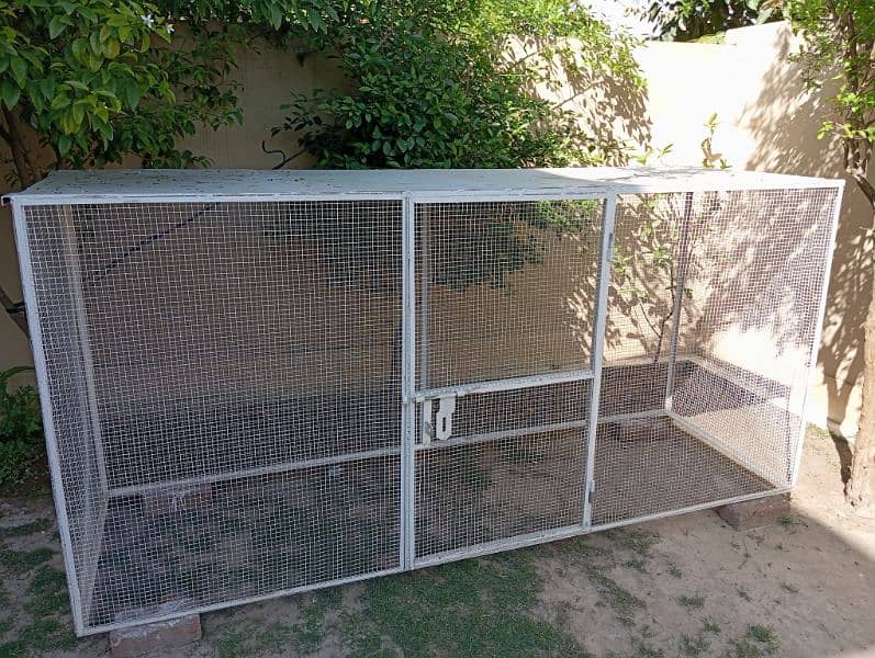 HENS/ PARROT CAGE 4