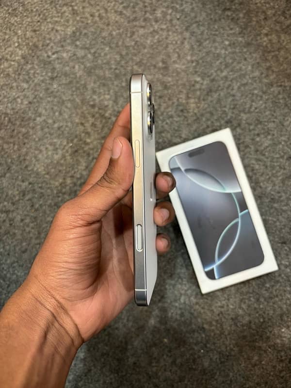 IPHONE 16 PRO MAX 512GB 7