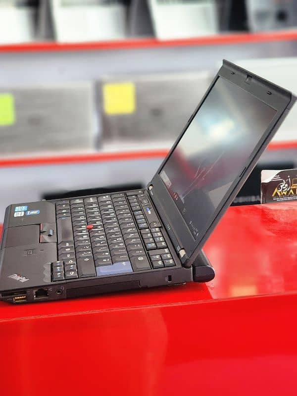 Lenovo x220 i5 2nd generation ram 4gb HDD 320gb 4