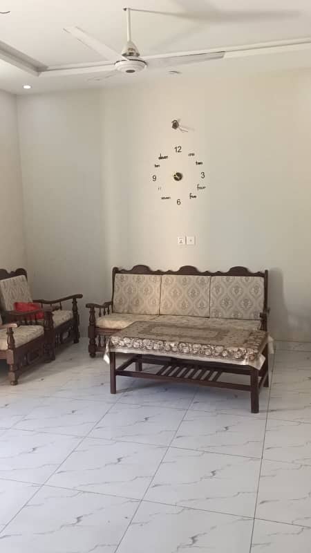 10MARLA TILE FLOORING 3RD FLOOR PORTION FOR RENT IN ALLAMA IQBAL TOWN 0