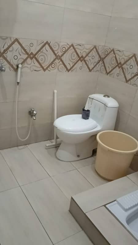 10MARLA TILE FLOORING 3RD FLOOR PORTION FOR RENT IN ALLAMA IQBAL TOWN 5