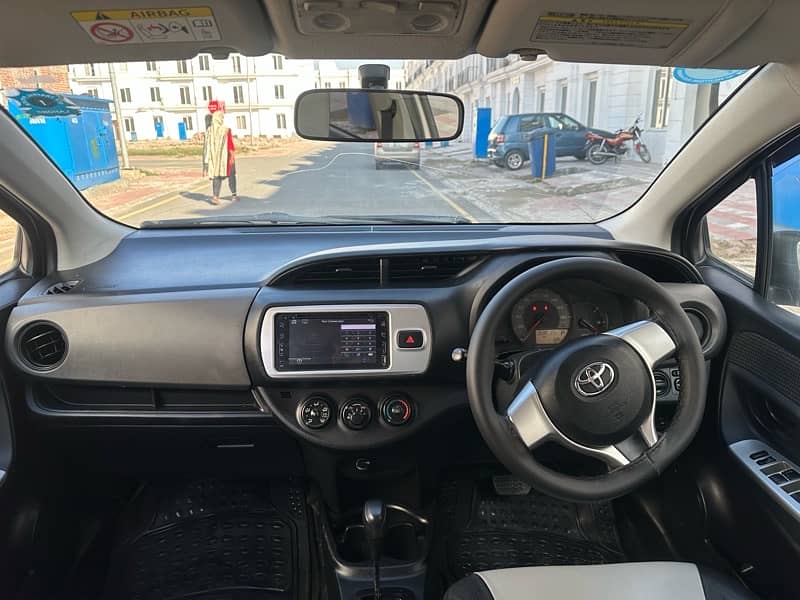 Toyota Vitz 2014 5