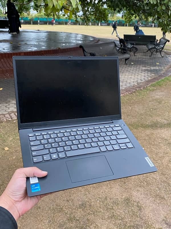 Lenovo v14 g3 i5-12th gen 3