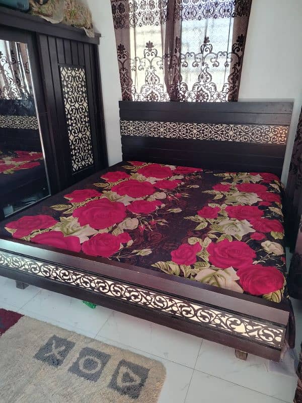 3 pcs bedroom set for sale 0