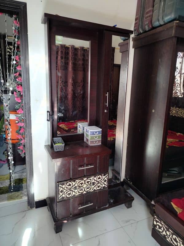 3 pcs bedroom set for sale 2