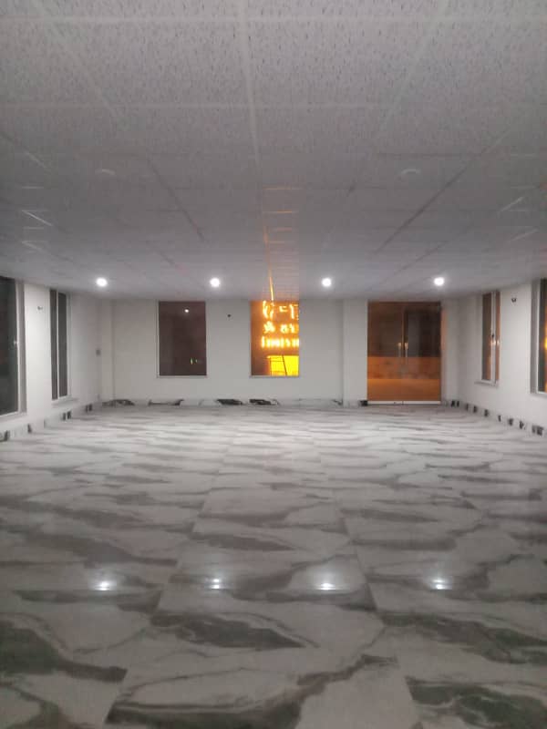 6000 Sq ft Ground Floor available for Rent Best for Brand outlet Restaurant Multinational Companies 7