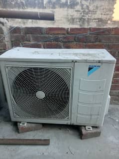 Daikin 1.5 Ton