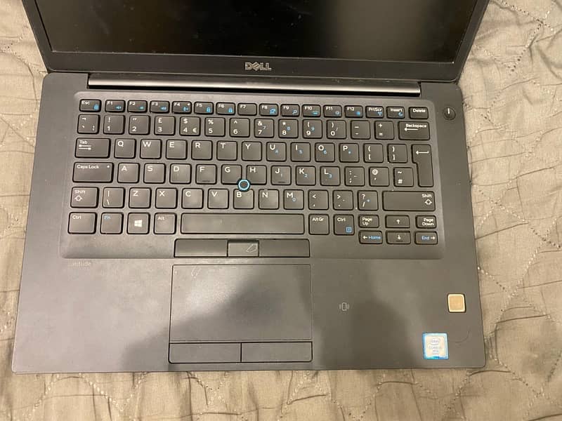 Dell laptop Latitude i7 6th generation 8/256gb 8