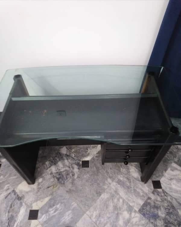 Computer Table with 12mm glass top 1