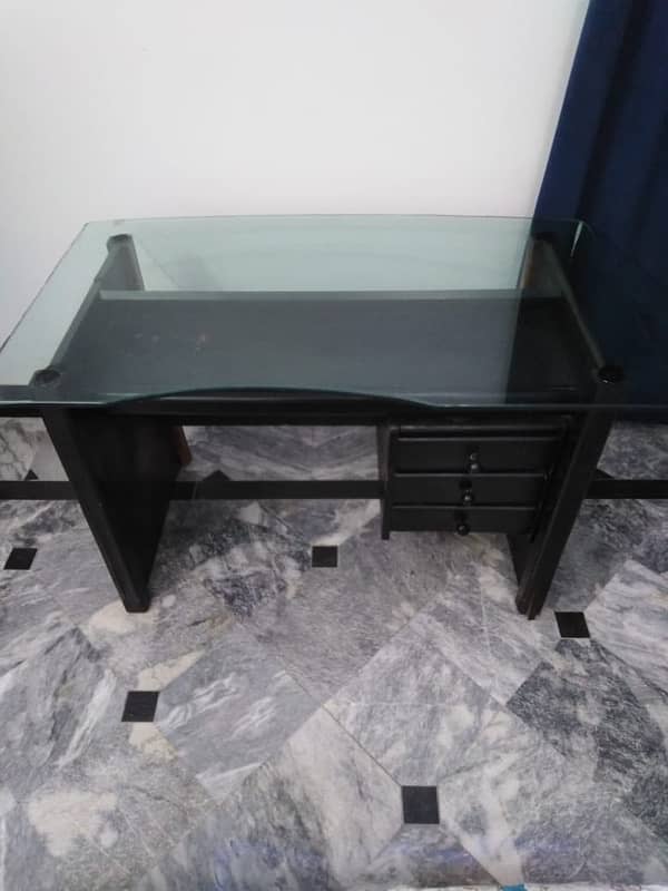 Computer Table with 12mm glass top 3