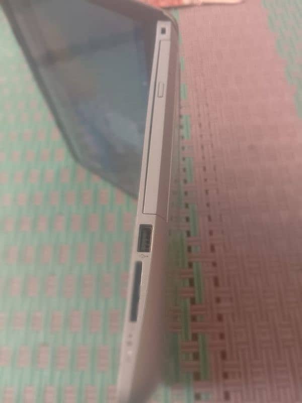 i5 8th touch screen 8gb ram 256gb ssd 1