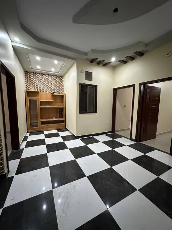 3rd Floor Portion with Roof Available for Sale in Gulshan Iqbal Block-6 6