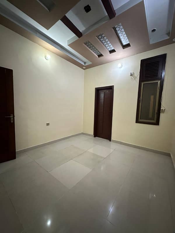 3rd Floor Portion with Roof Available for Sale in Gulshan Iqbal Block-6 12