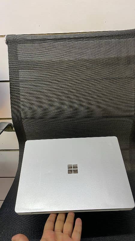 Microsoft Surface laptop Go 1