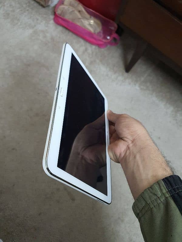 Samsung galaxy tab 4 New condition 2