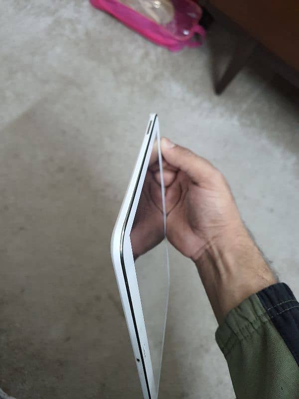 Samsung galaxy tab 4 New condition 3