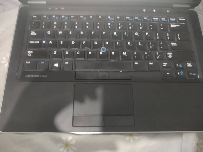 Laptop Dell Latitude E7440 Core i7 4th Gen 3