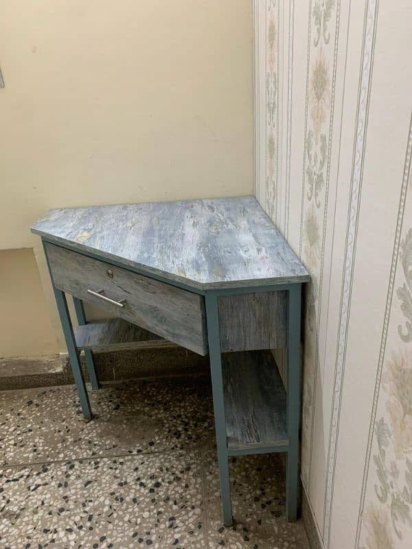 Used Study Table for Sale 1