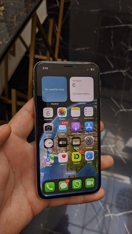 iphone x PTA 64 GB 15