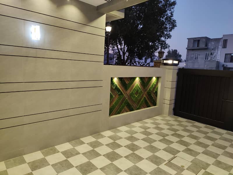 12 Marla Brand New House For Sale In Lake City - Sector M-3A Near Ring Road Lahore 17