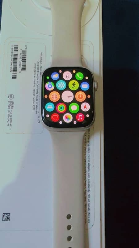 apple series 8 watch 0