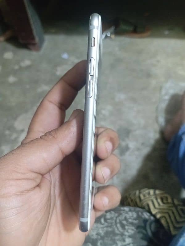 I sell my iPhone 6 16GB non PTA 3