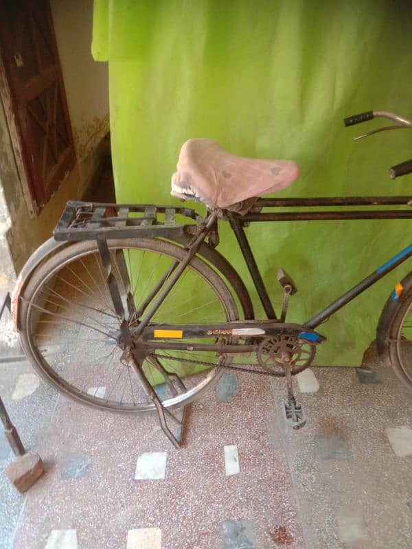 Bicycle 10/10 condition 4