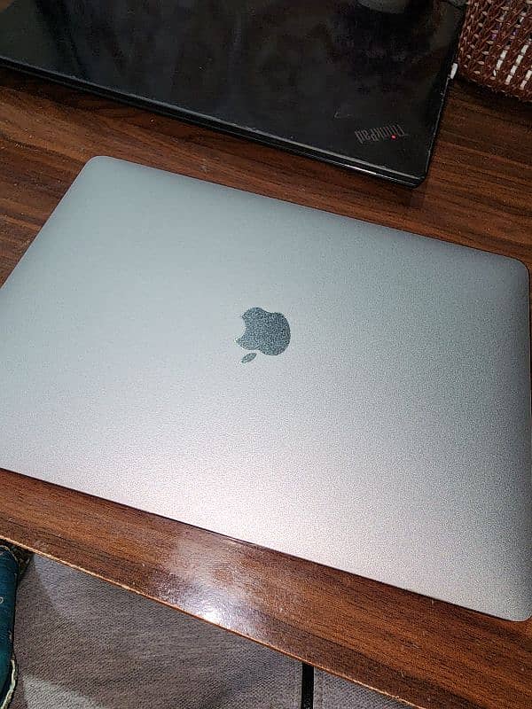 Macbook Pro 2020 Touch bar - Core i7 512 SSD - 16gb Ram 2