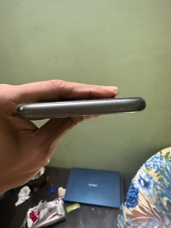 iphone 11 non pta with orignal box 6