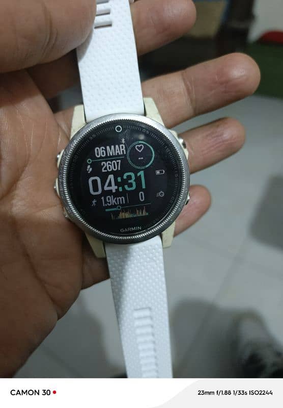 garmin fenix 5s very good condition 0