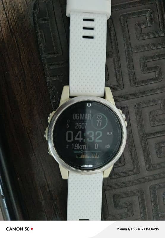 garmin fenix 5s very good condition 3