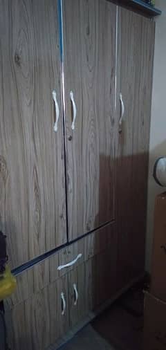 wardrobe 3 portions wali