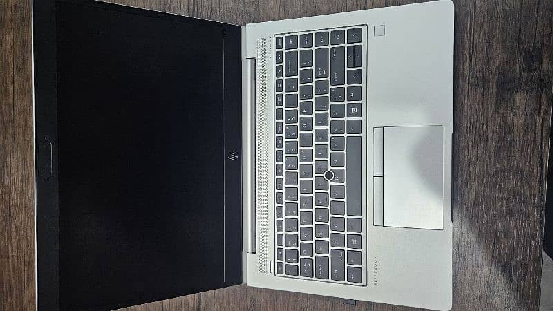 HP Elitebook 840 G5 i5th 8gen 256/8 0